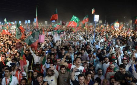 The Election Commission of Pakistan (ECP) has issued a stern warning, stating that if the Pakistan Tehreek-e-Insaf (PTI) does not conduct elections within the next 20 days, the party may face serious consequences.