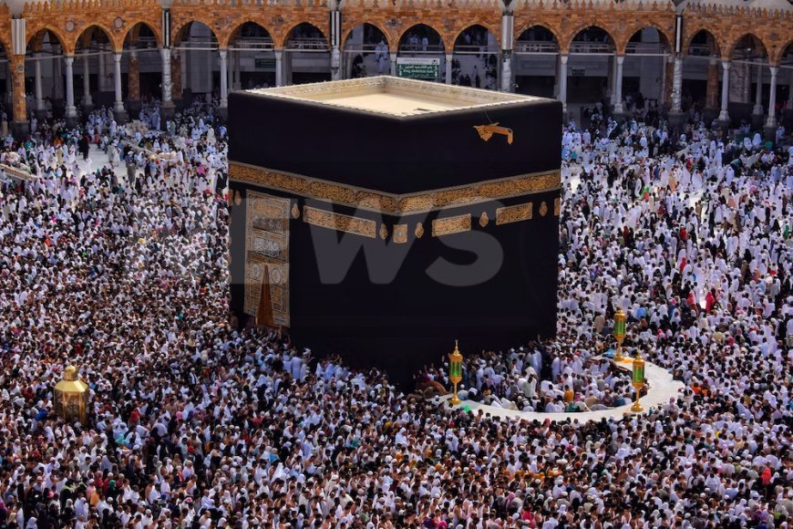 Pakistan reveals a significant cut in costs with the unveiling of the Hajj policy for 2024.
