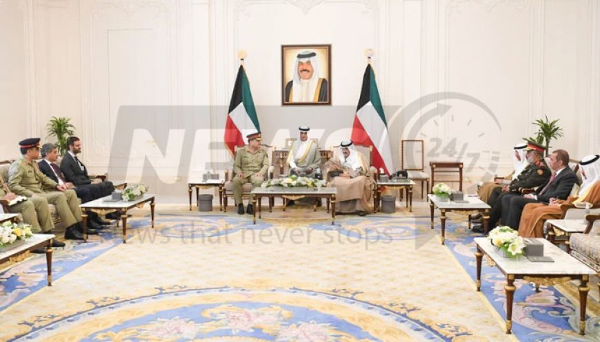 The Chief of the Pakistan Army holds discussions with the Crown Prince of Kuwait.