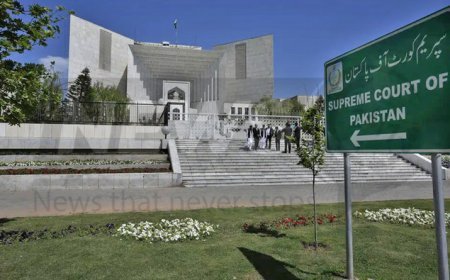 The Supreme Court has temporarily halted the decision that annulled military trials for civilians, pending a final ruling.